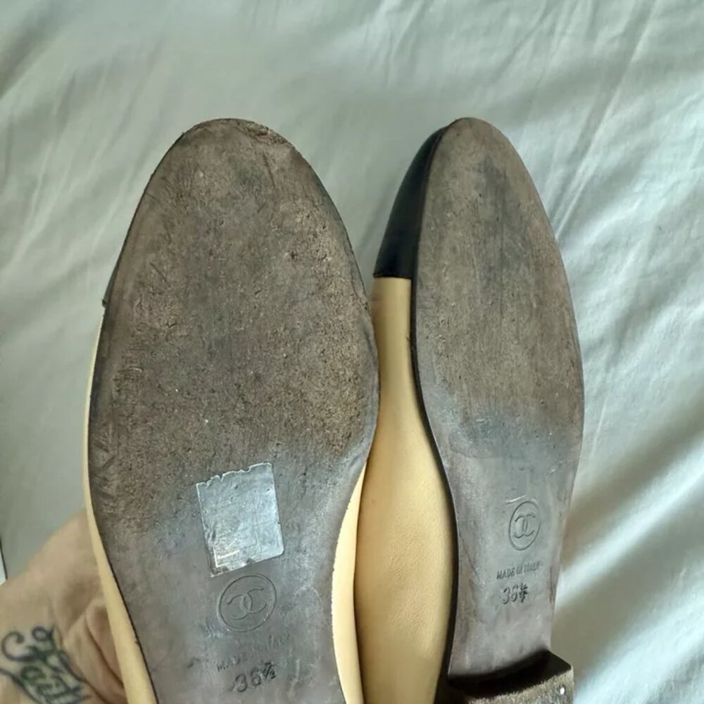 SOLD! CHANEL CC Ballet Flats - Picture 11 of 11